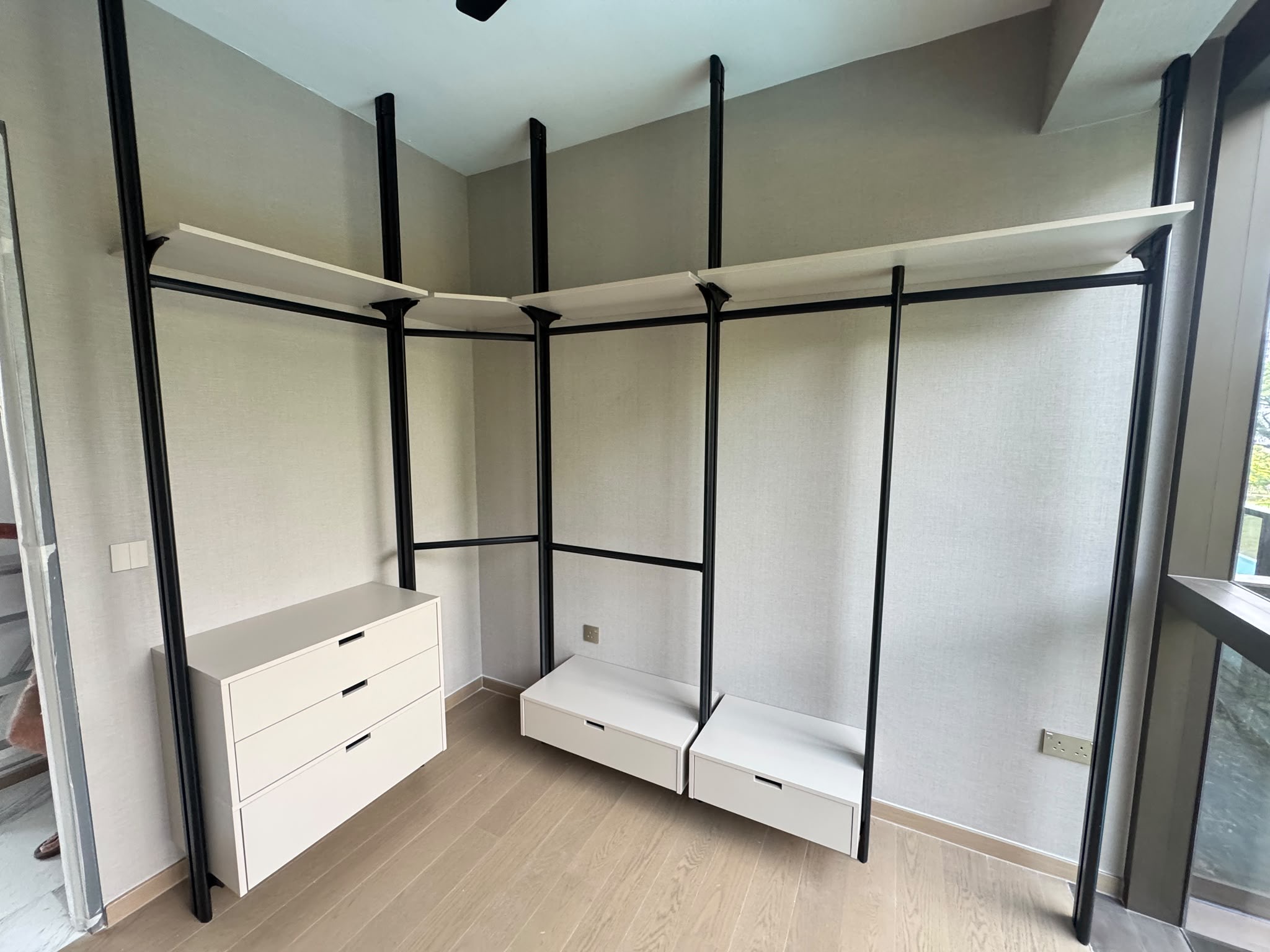 walk in pole system Pole System